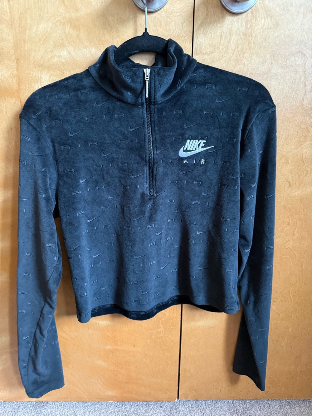 Nike Black Half-Zip Turtleneck Pullover Sweatshirt. Never worn. So soft